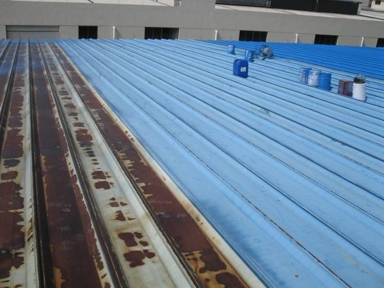 工厂房彩钢除锈翻新自己做可以吗?彩钢喷漆施工工序繁琐吗?